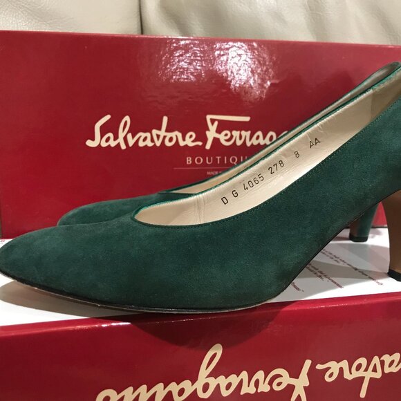 SALVATORE FERRAGAMO HEEL (NARROW) (PREOWNED) SIZE 8 2A - Picture 1 of 4
